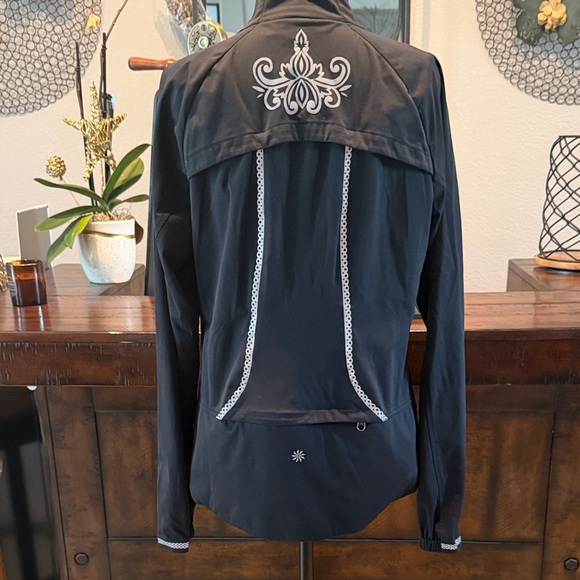 Athleta Queen of the Mountain  Jacket - Picture 6 of 14